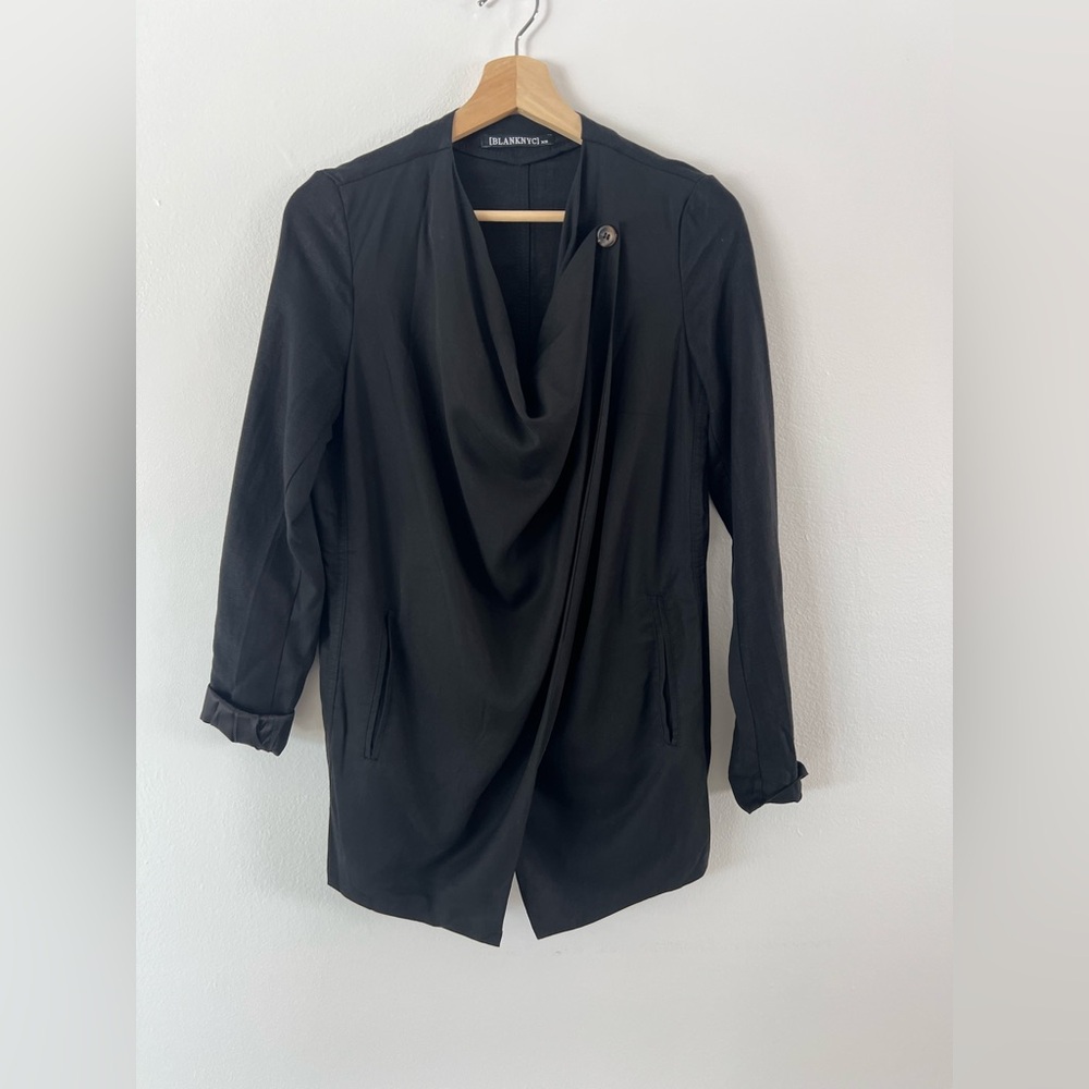 Blank NYC Black Asymmetrical Lagenlook Linen Blend‎ Lightweight Jacke